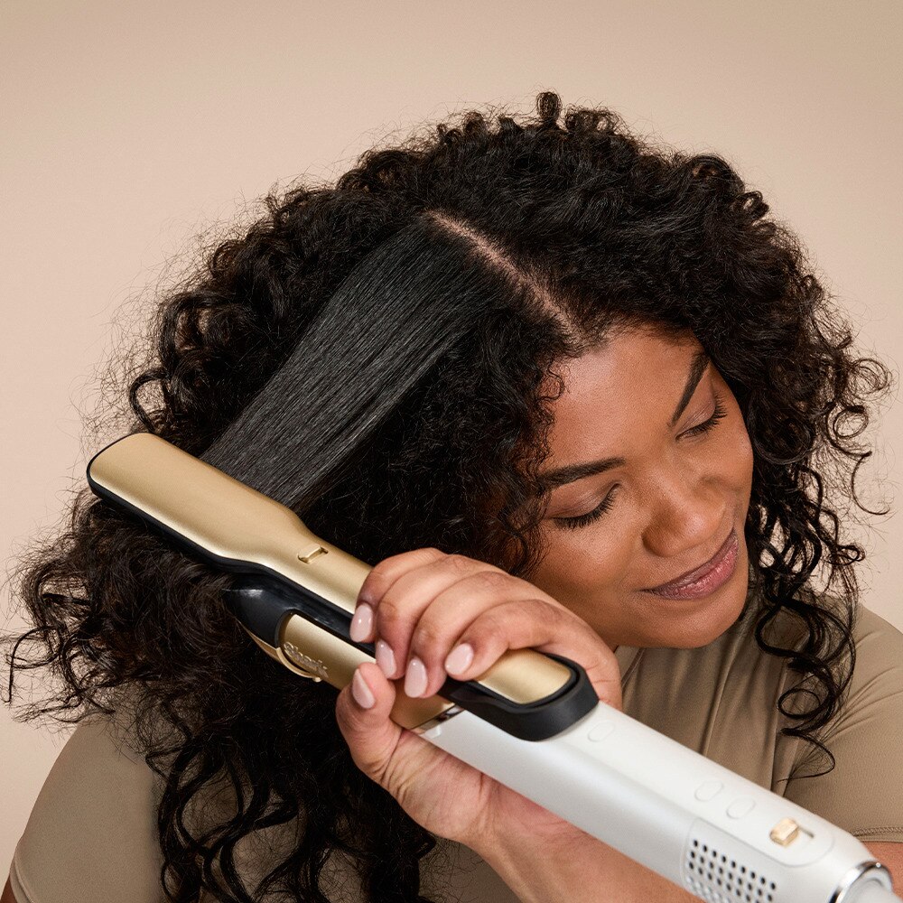 SHARK GLAM&trade; (SISTEMA DE SECADO Y ESTILIZADO CON AIRE POTENTE Y TECNOLOG&Iacute;A CER&Aacute;MICA)